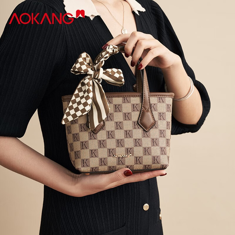 AOKANG 奥康 包包女包新潮水桶小手提包大容量斜挎单肩包百搭 卡其咖 99元