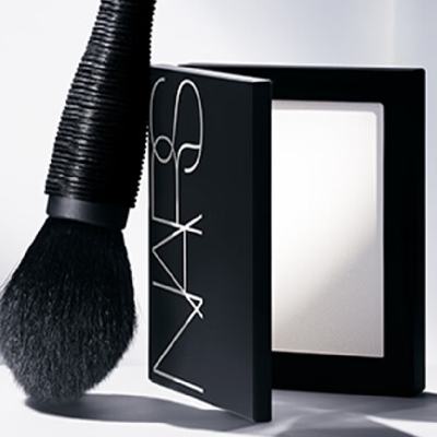 雙11狂歡、plus會(huì)員：NARS/納斯 定妝大白餅10g  326元（需入會(huì)）