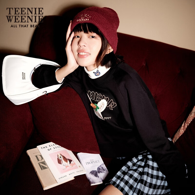 20點：Teenie Weenie小熊圓領(lǐng)衛(wèi)衣女 黑色  159元