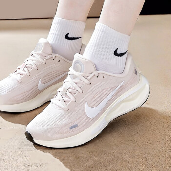 NIKE 耐克 女款跑步鞋 40540868827