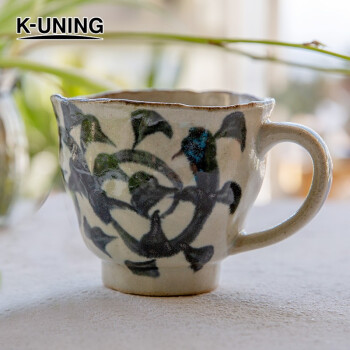 K-UNING 日本進(jìn)口復(fù)古和風(fēng)手繪唐草花紋深盤 雙耳料理缽 菜盤飯盤咖啡杯馬克杯陶瓷餐具 蛸唐草 馬克杯