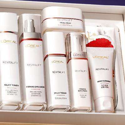 PLUS会员：LOREAL 欧莱雅 复颜水乳 水130ml+乳110ml 赠水65ml+乳50ml+日霜25ml+洁面30ml+面膜1片+限定小挎包+礼盒 271.21元包邮（需凑单）