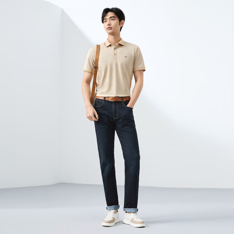 柒牌 POLO*2件+休闲裤*1件+圆领短袖*1件 4件组合套装 275元