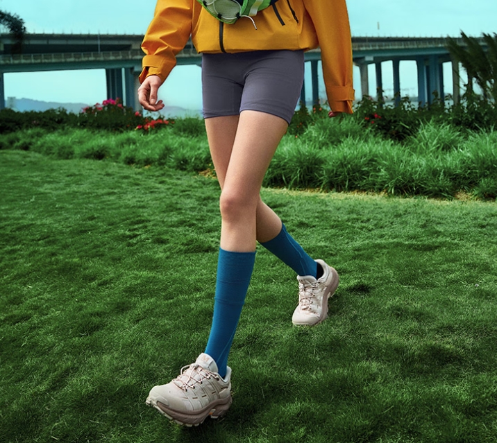 Merrell 迈乐 FREE STRIDE 迈行 男女款户外减震防滑徒步鞋 ￥308.65
